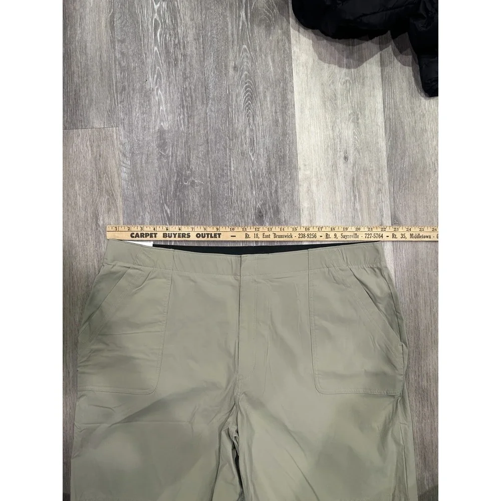 Eddie Bauer Horizon Bermuda Shorts Womens Size 24W High Rise‎ Hiking Nylon Chino